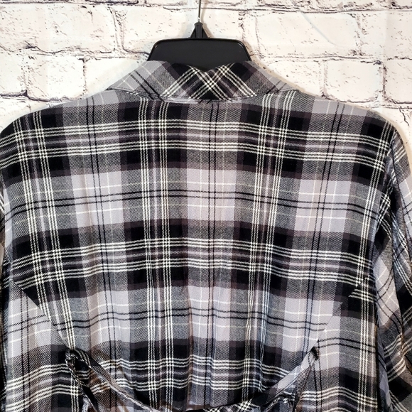 Torrid Black White Plaid Collared Tunic with Bell Cuff and Corset Back Size 2 - Picture 8 of 14